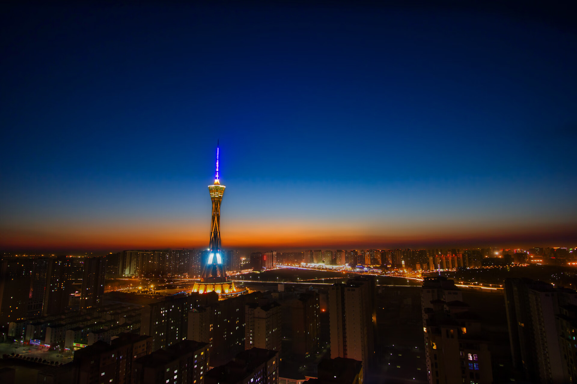 乐鱼体育官网网页版-斯图加特队全员备战下一场比赛，力争全力争胜，斯图加特主场叫什么