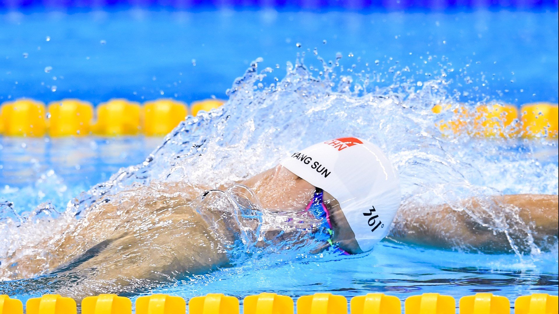 多场精彩对决：台球冠军不断刷新纪录，台球决赛视频